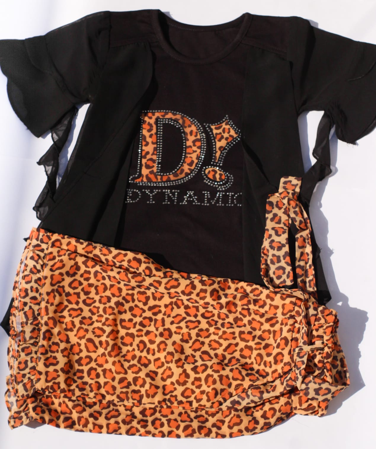 Dynamic Leopard Chic Suit